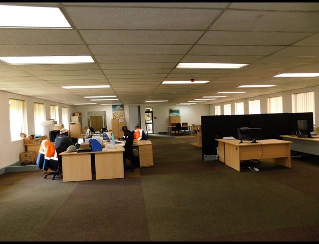1,778M² OFFICE FOR SALE IN FERNDALE